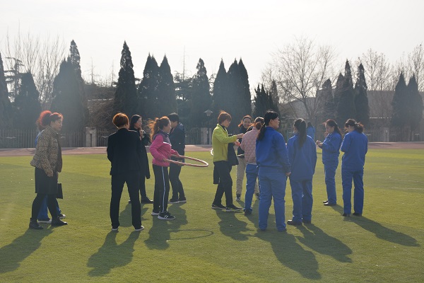 公司組織慶?！叭恕眿D女節(jié)活動(dòng)